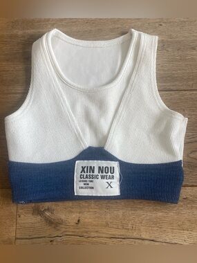 XIN NOU Classic Wear Two-Tone Ribbed Crop Tank - White & Navy